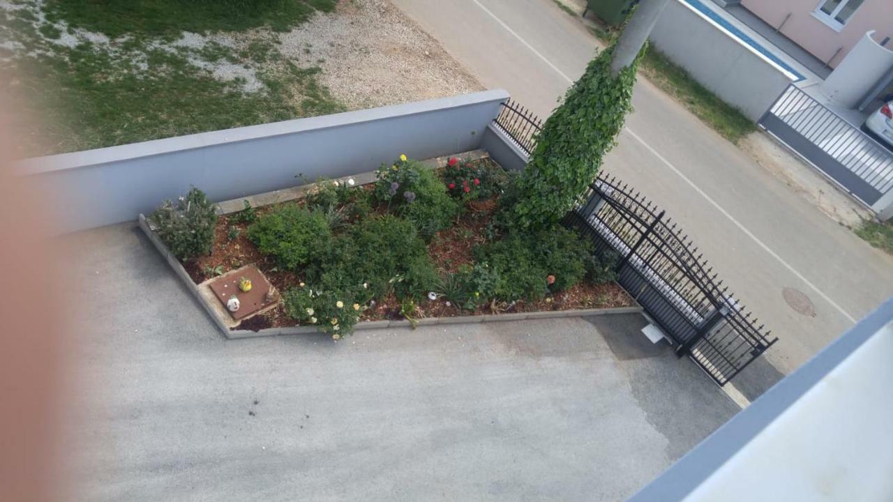 Apartman Janja Porec Exterior photo