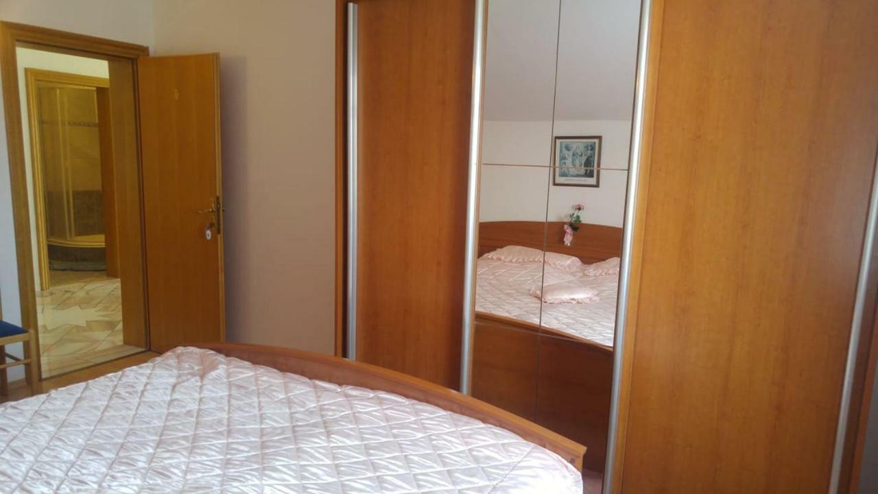 Apartman Janja Porec Exterior photo