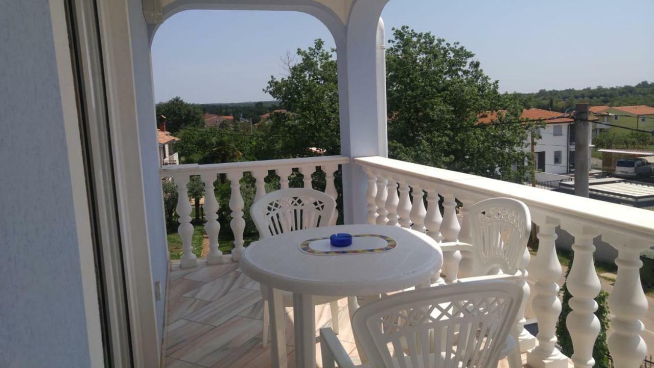 Apartman Janja Porec Exterior photo