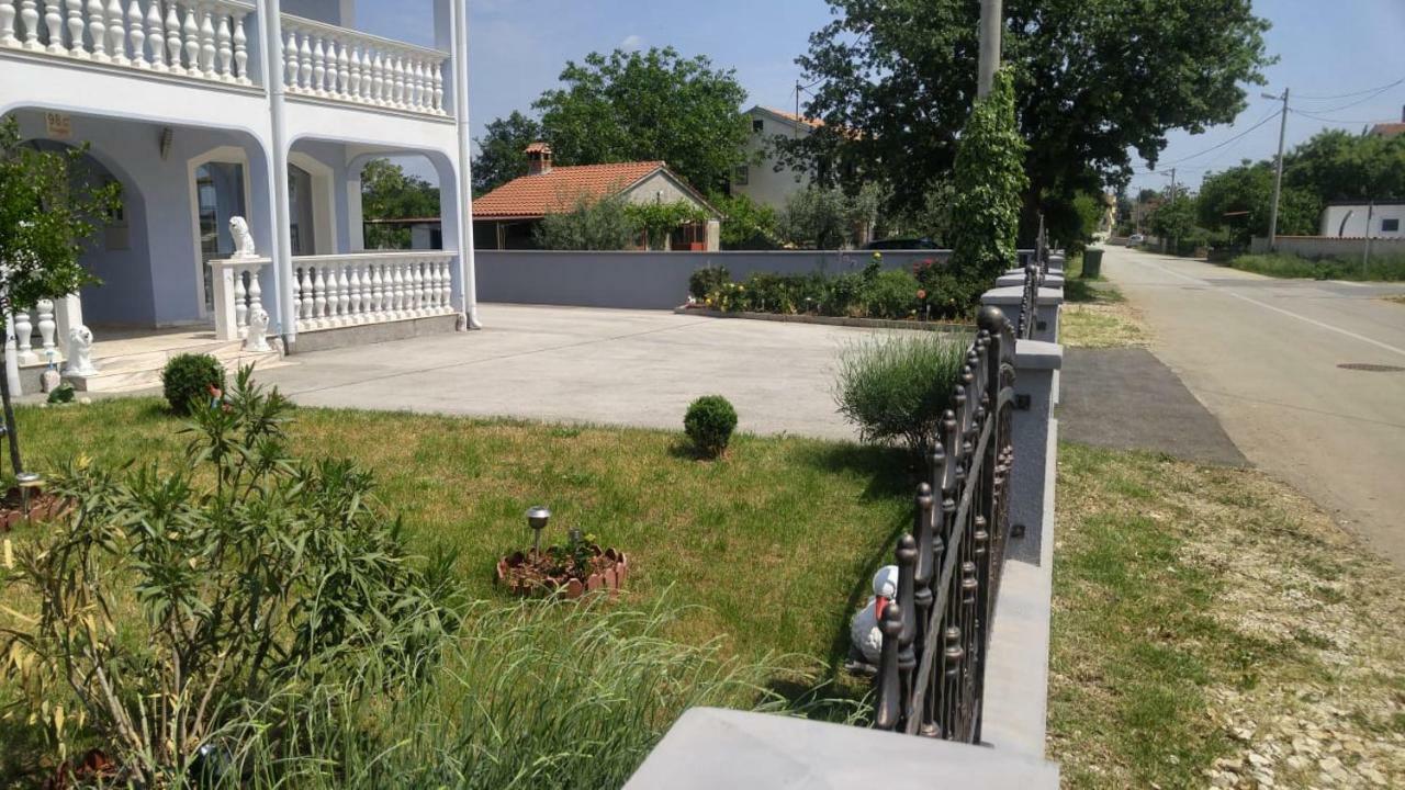 Apartman Janja Porec Exterior photo